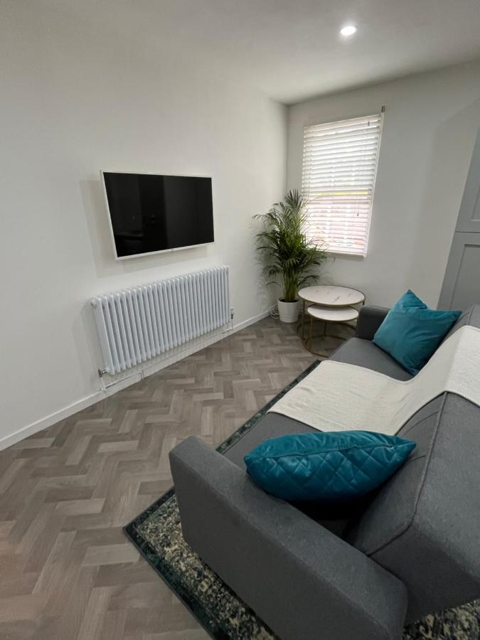 Warwick Town Centre Property Exterior photo